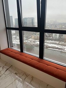 Матрасик на подоконник в современном интерьере дома. Реальный отзыв с фото и рейтингом 5 звезд.