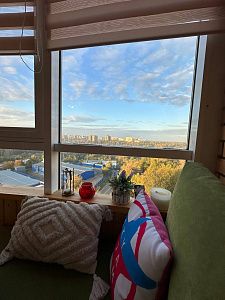 Зеленый матрас и подушки на балкон для зоны отдыха, на заказ любого размера и цвета от фабрики Гливер. Отзыв клиента, высокий рейтинг, 5 звезд.