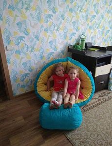 Комплект кресло с банкеткой для ног. Отзыв о повышенном комфорте с фото. Рейтинг 5/5.